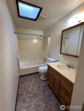240 NE Chinook Drive Belfair WA 98528