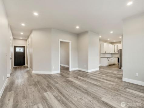 30410 H Street Ocean Park WA 98640