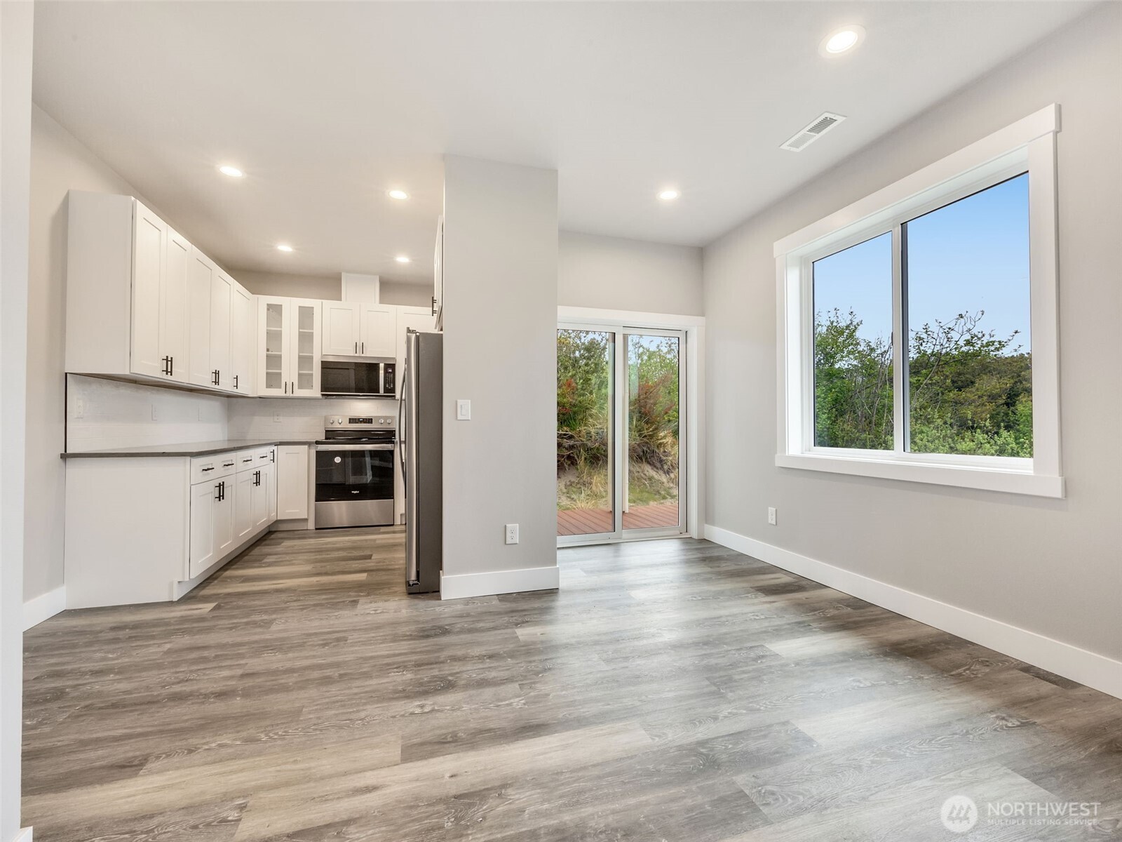 30410 H Street Ocean Park WA 98640