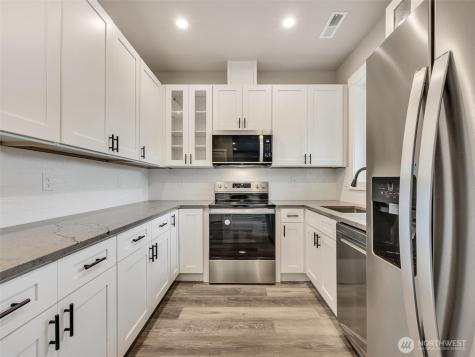 30410 H Street Ocean Park WA 98640