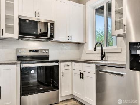 30410 H Street Ocean Park WA 98640