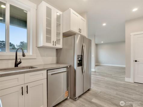 30410 H Street Ocean Park WA 98640