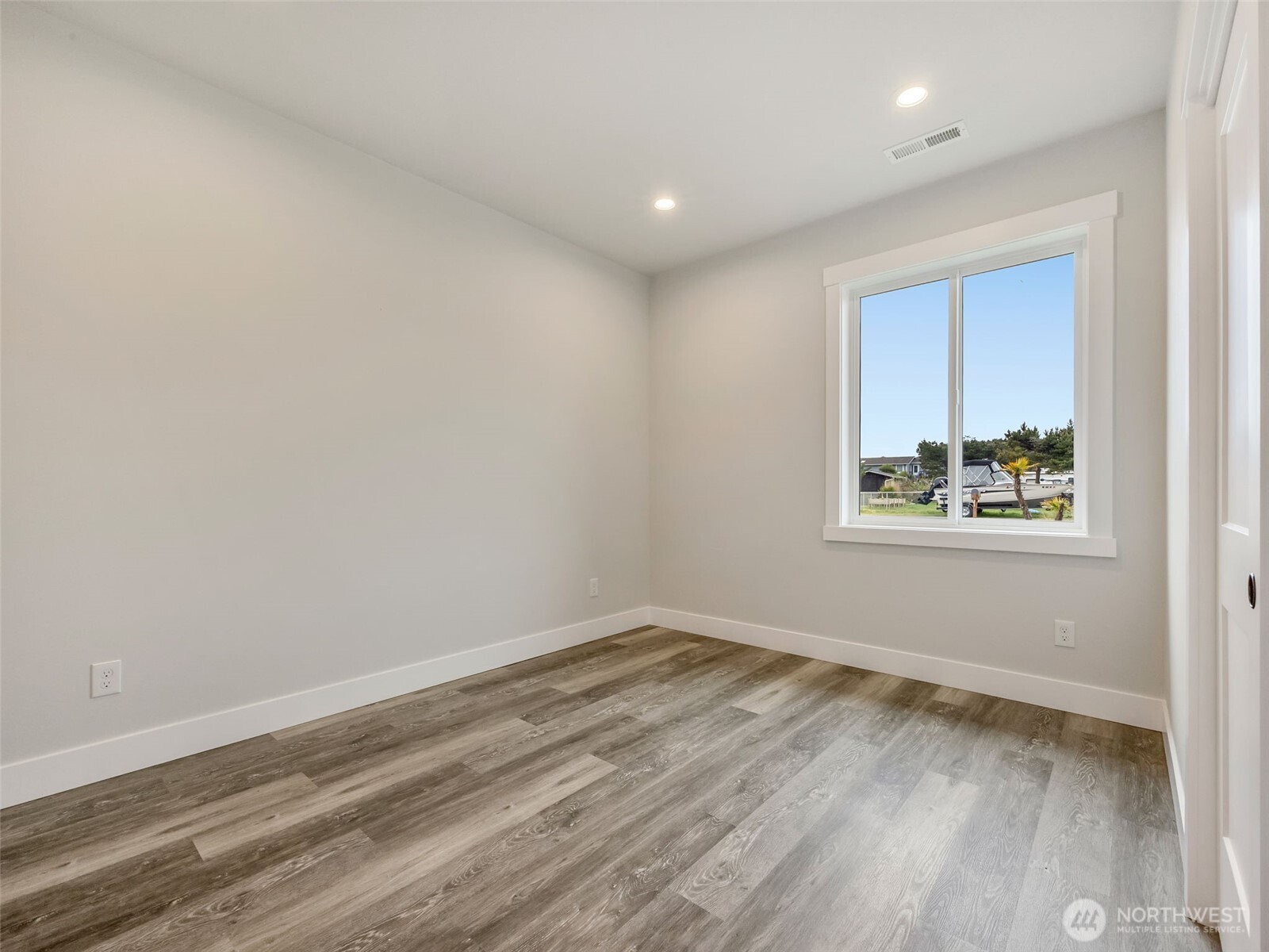 30410 H Street Ocean Park WA 98640