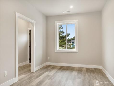 30410 H Street Ocean Park WA 98640
