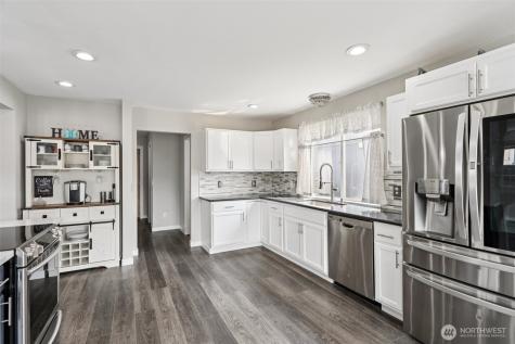 15402 41st Avenue E Tacoma WA 98446