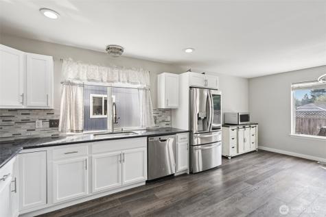 15402 41st Avenue E Tacoma WA 98446