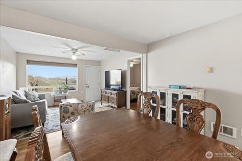 117 Young Street Grand Coulee WA 99133