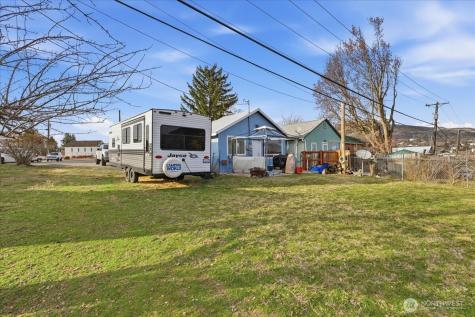 117 Young Street Grand Coulee WA 99133