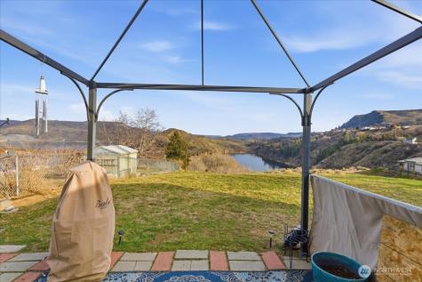 117 Young Street Grand Coulee WA 99133