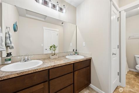 3915 Rossberg Street SE Lacey WA 98503