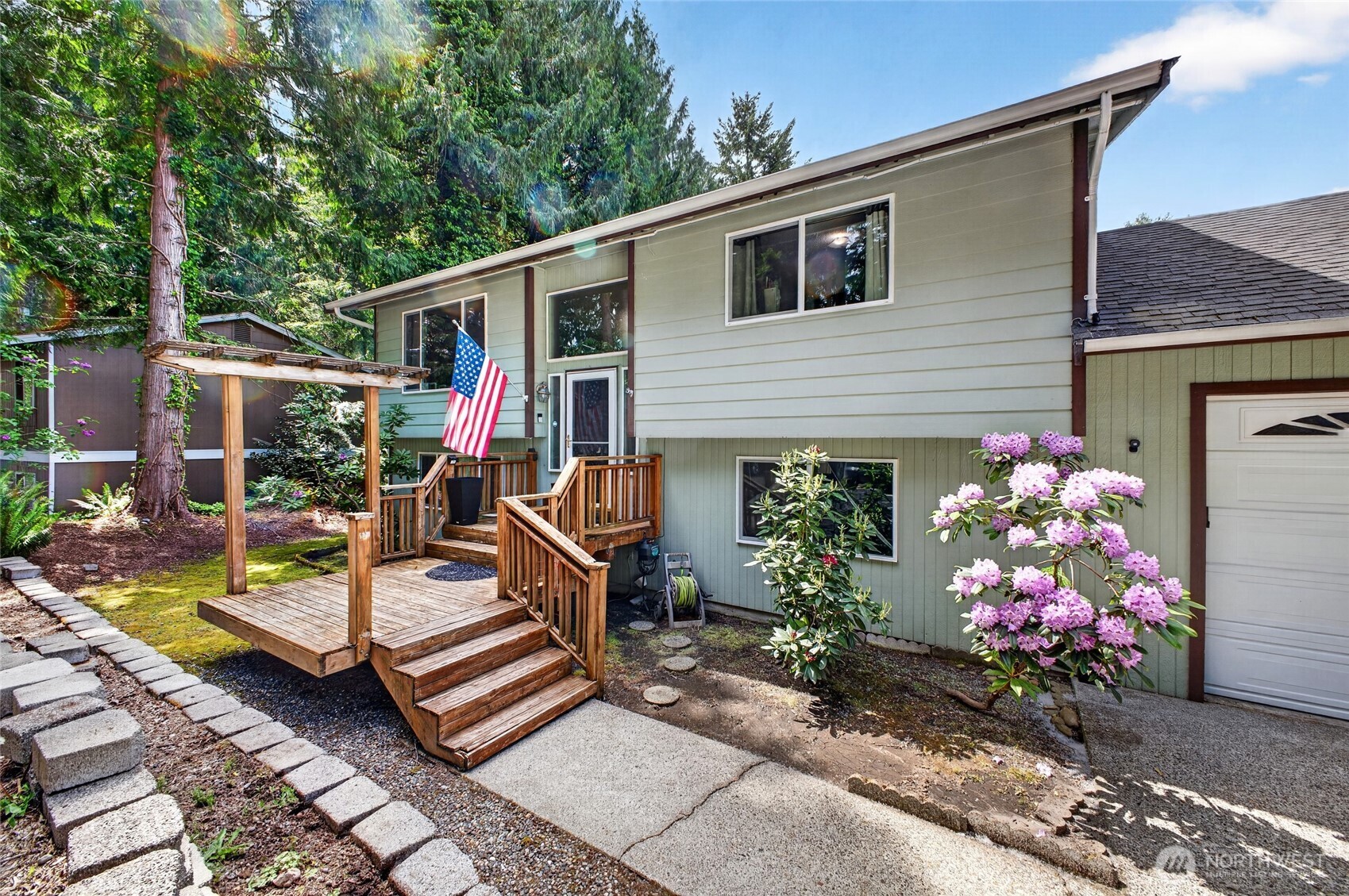 4216 W Tapps Drive E Lake Tapps WA 98391