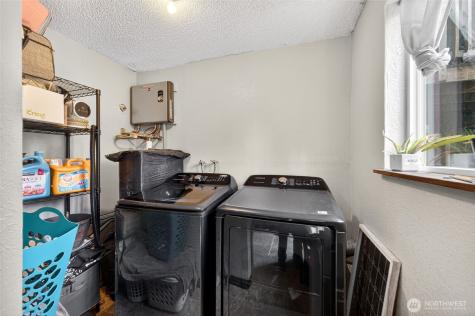 4216 W Tapps Drive E Lake Tapps WA 98391