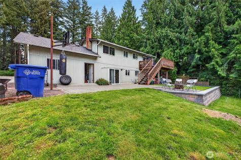 4216 W Tapps Drive E Lake Tapps WA 98391