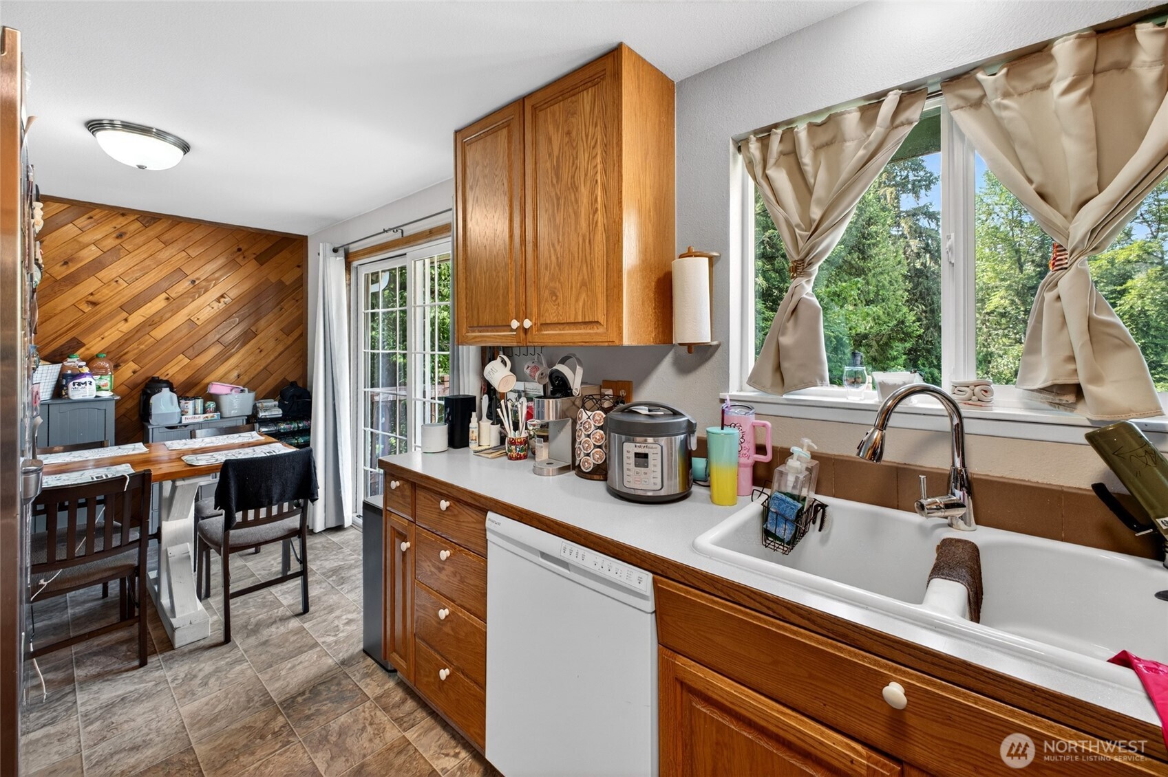 4216 W Tapps Drive E Lake Tapps WA 98391