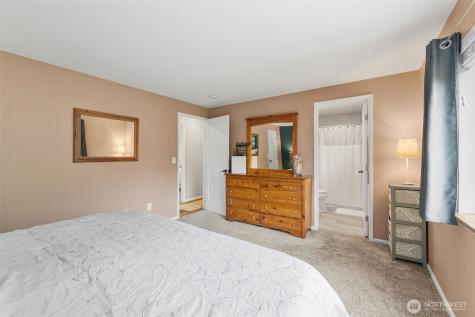 18503 71st Avenue Ct E Puyallup WA 98375