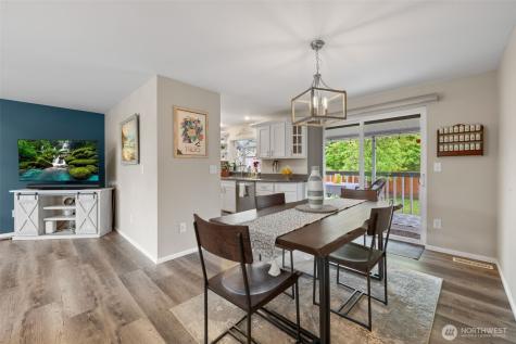18503 71st Avenue Ct E Puyallup WA 98375