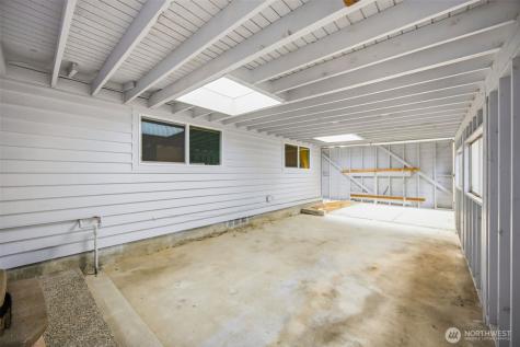 204 SW 298th Place Federal Way WA 98023
