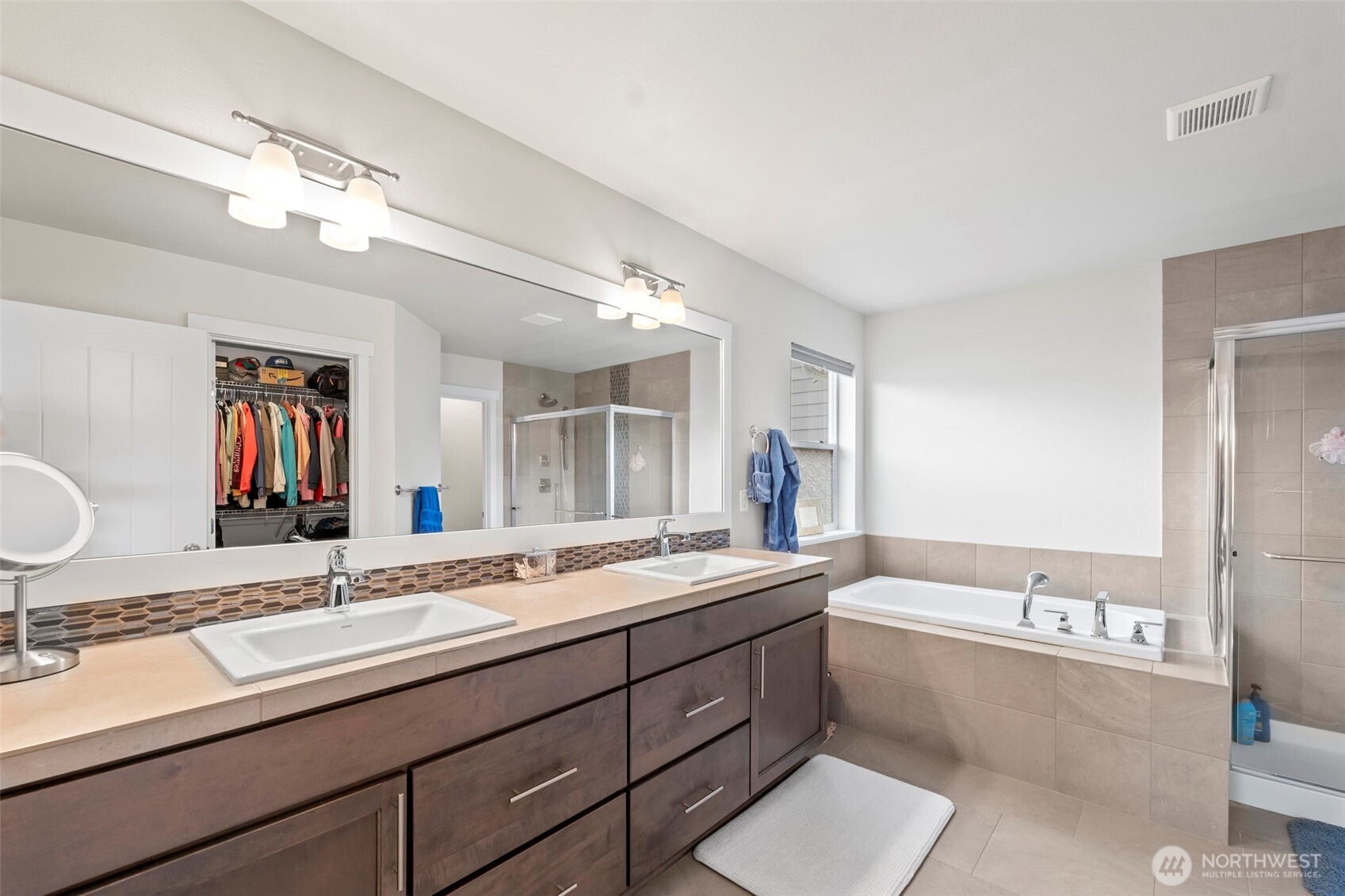 11349 Maple Tree Place NW Silverdale WA 98383