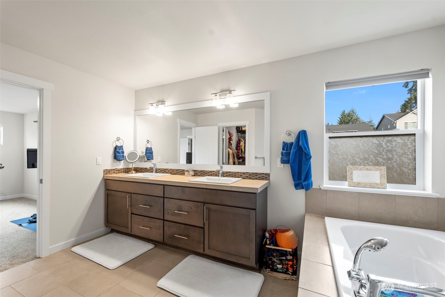 11349 Maple Tree Place NW Silverdale WA 98383