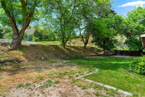 402 Shady Lane Wenatchee WA 98801