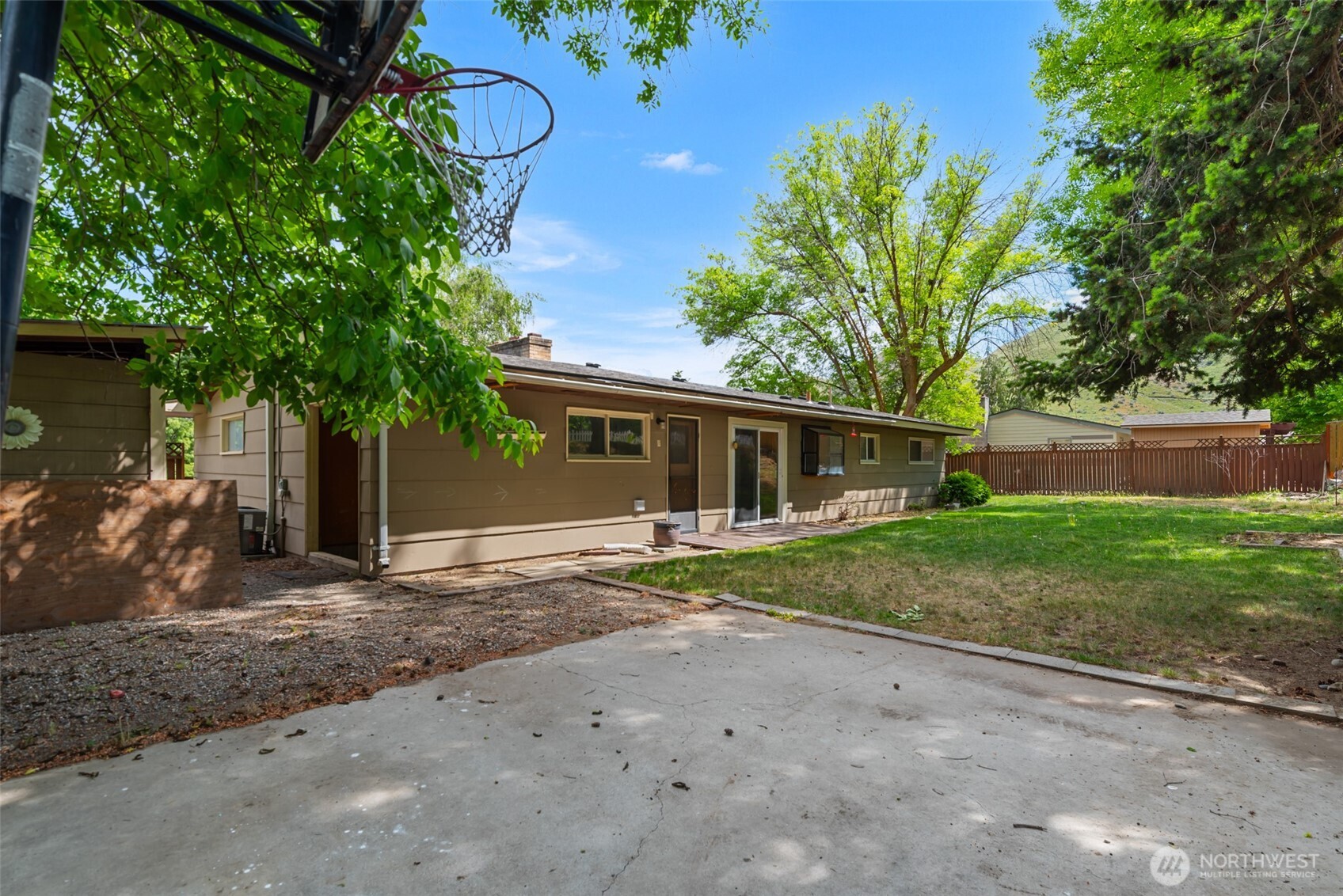 402 Shady Lane Wenatchee WA 98801