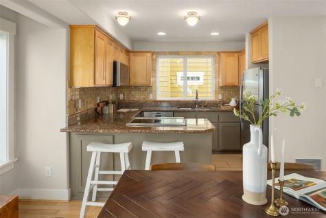 739 N 94th Street Seattle WA 98103
