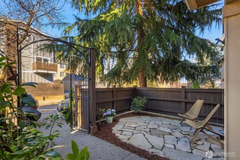 739 N 94th Street Seattle WA 98103