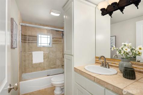 739 N 94th Street Seattle WA 98103