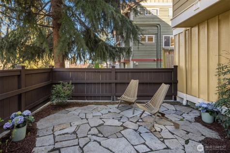 739 N 94th Street Seattle WA 98103