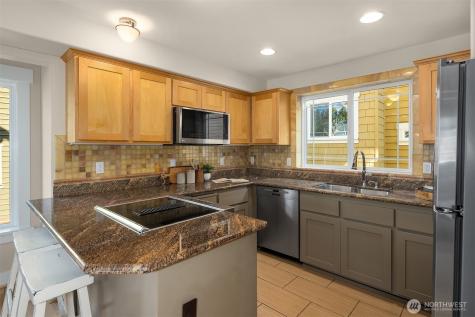 739 N 94th Street Seattle WA 98103