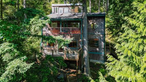 1237 Island Drive Lummi Island WA 98262