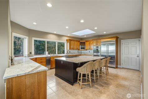 514 Wayne's Ridge Circle Camano Island WA 98282