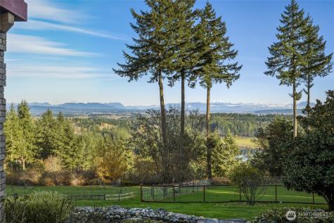514 Wayne's Ridge Circle Camano Island WA 98282