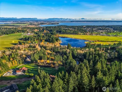 514 Wayne's Ridge Circle Camano Island WA 98282