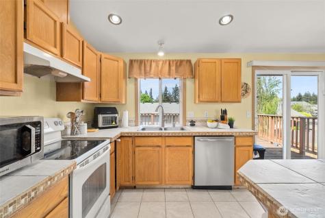 8425 201st Street E Spanaway WA 98387