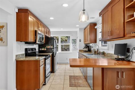 6715 35th Avenue SW Seattle WA 98126