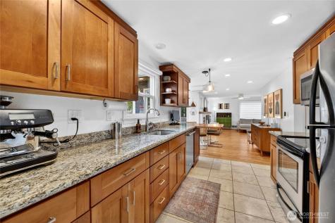 6715 35th Avenue SW Seattle WA 98126