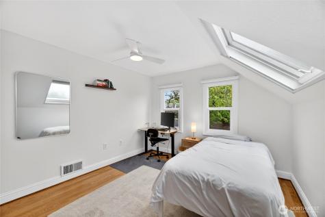 6715 35th Avenue SW Seattle WA 98126