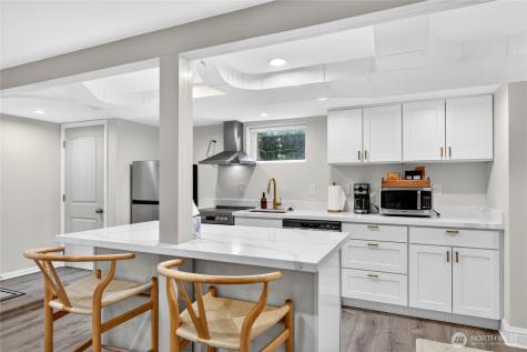6715 35th Avenue SW Seattle WA 98126