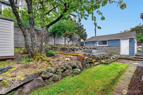 6715 35th Avenue SW Seattle WA 98126
