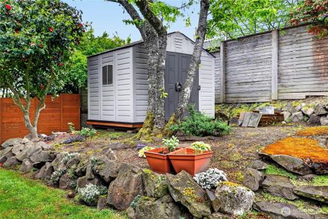 6715 35th Avenue SW Seattle WA 98126