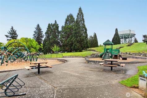 6715 35th Avenue SW Seattle WA 98126