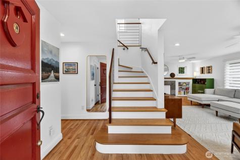 6715 35th Avenue SW Seattle WA 98126