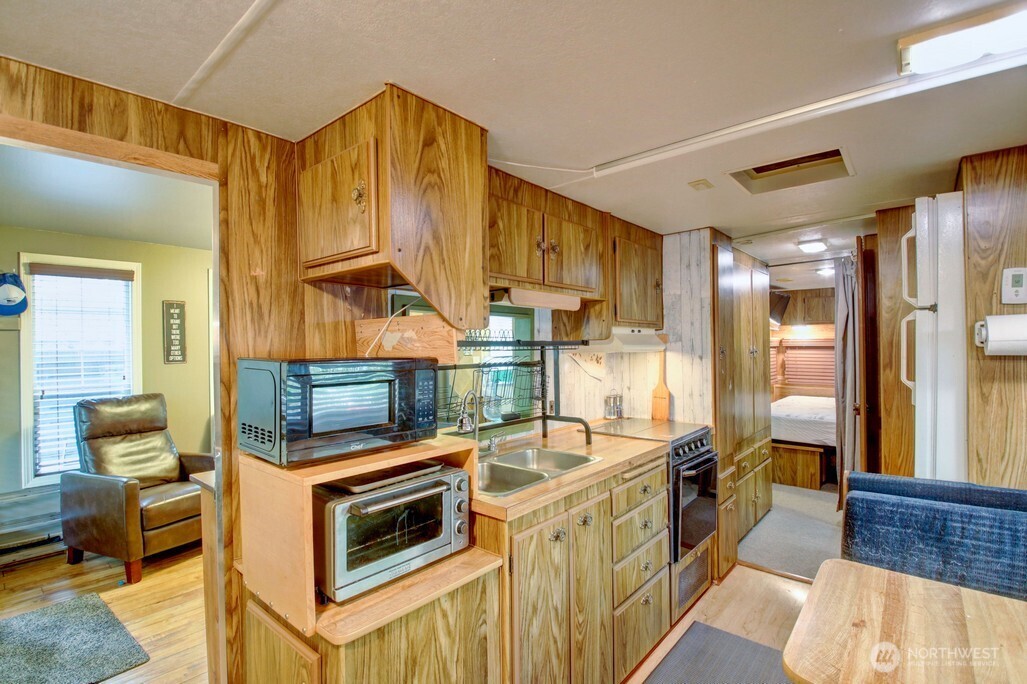 3 Wilderness Way Deming WA 98244