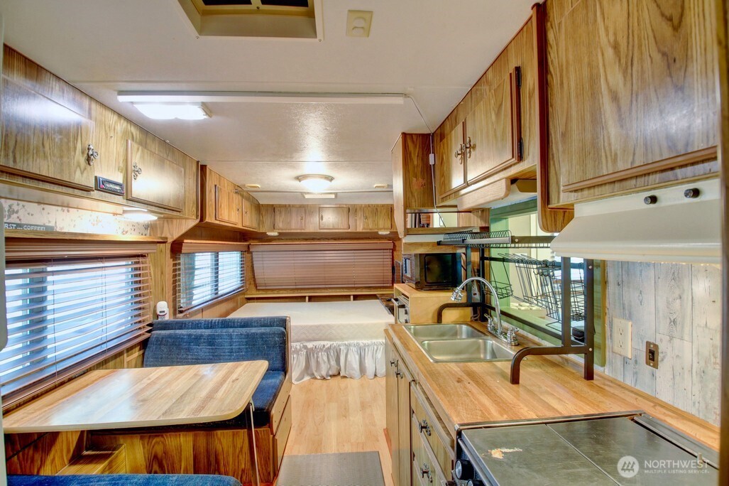 3 Wilderness Way Deming WA 98244