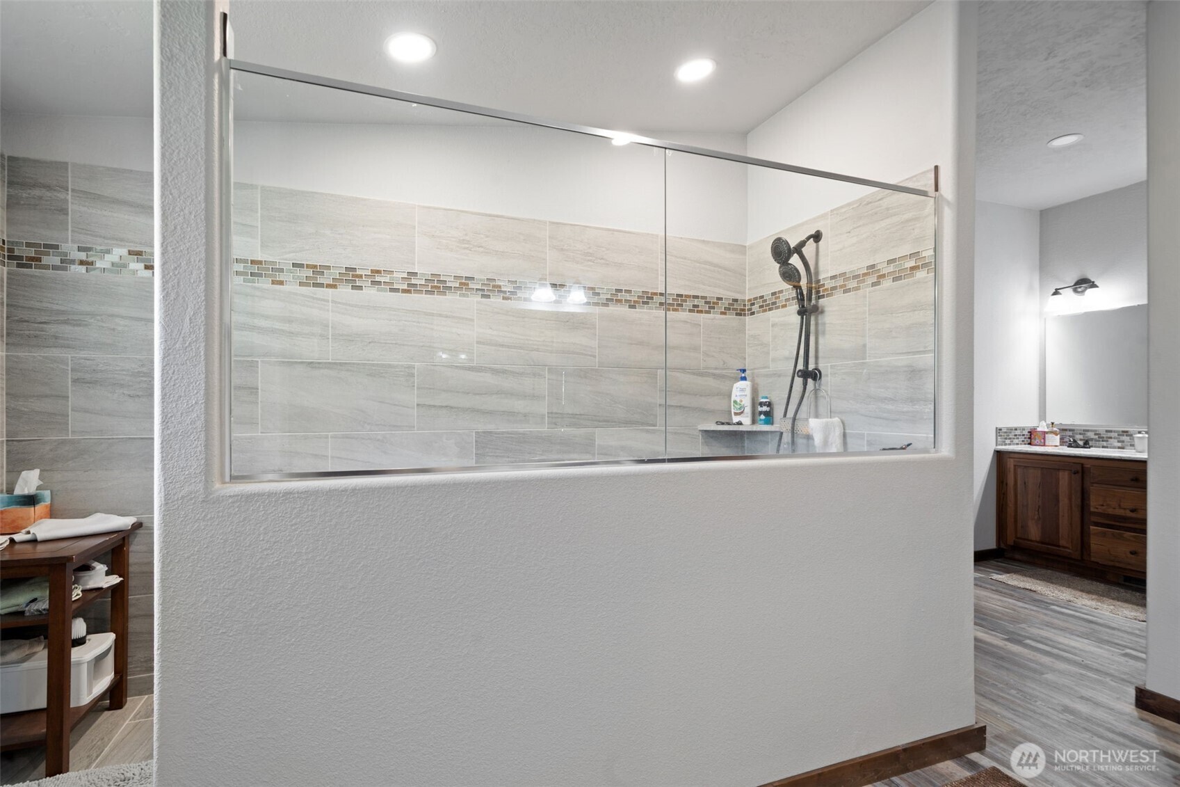 437 NW Equestrian Drive Poulsbo WA 98370
