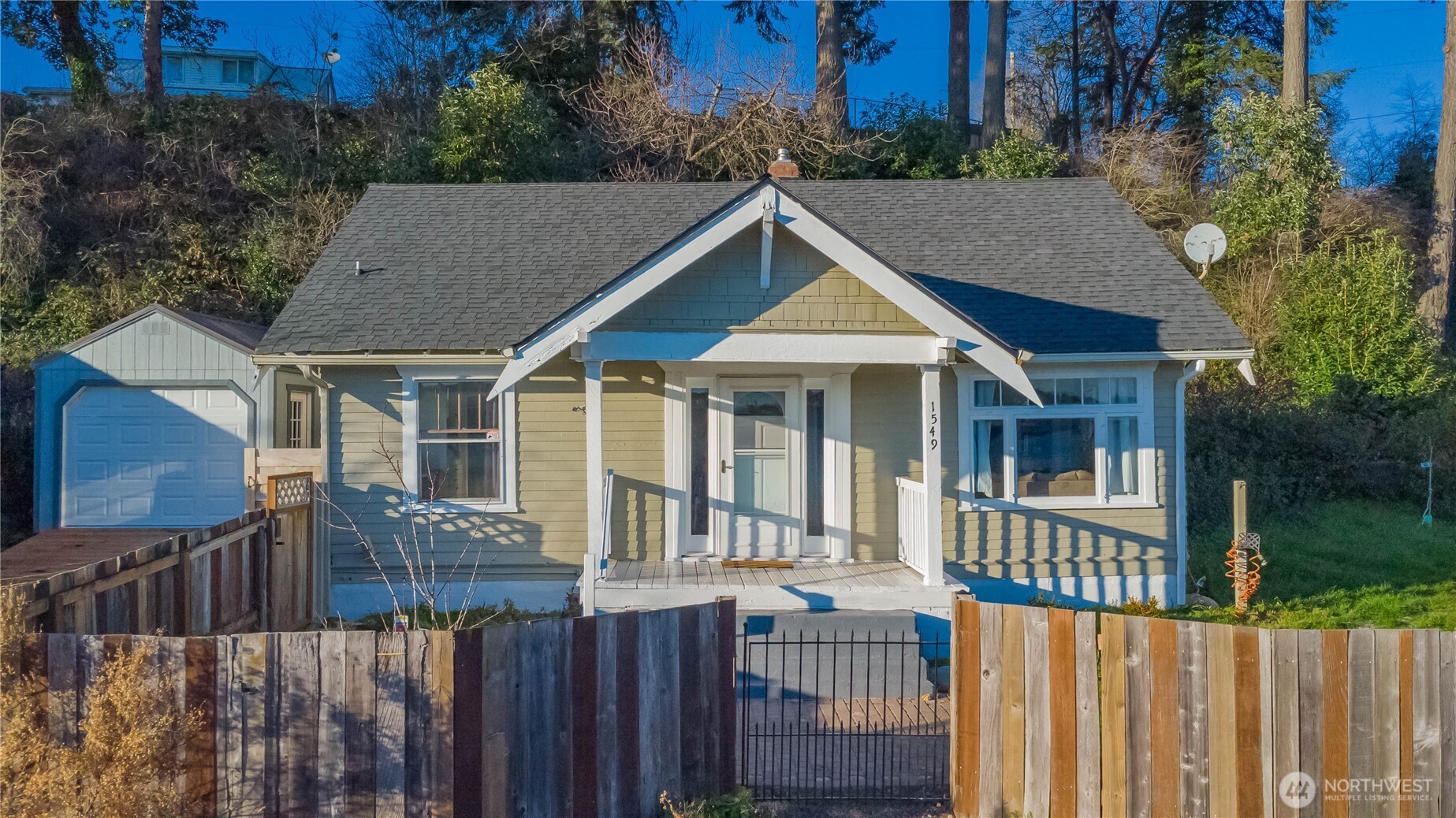 1549 Charleston Beach Road W Bremerton WA 98312