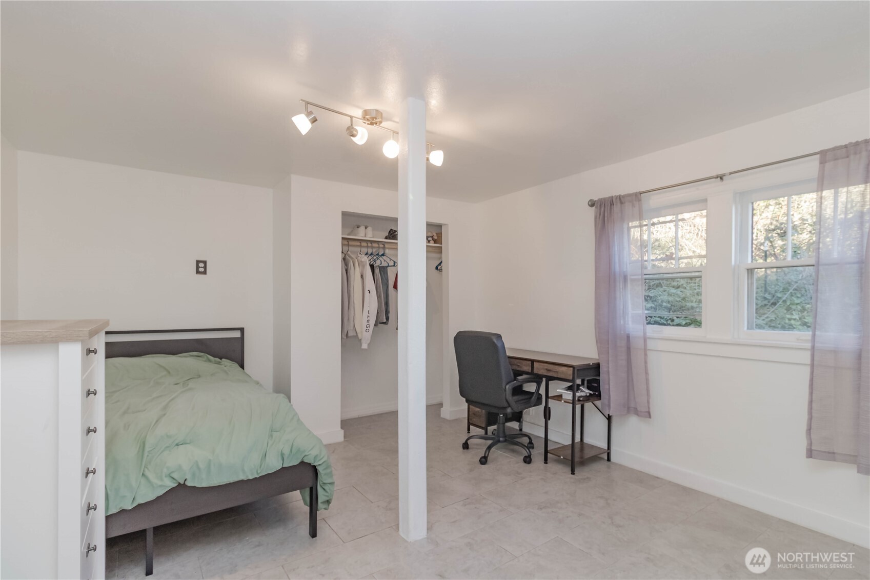 1549 Charleston Beach Road W Bremerton WA 98312