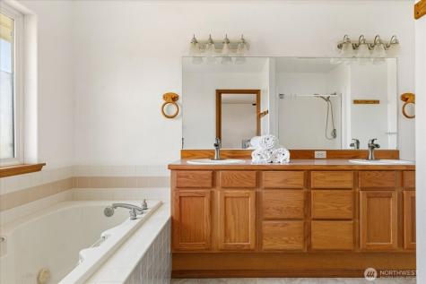 648 Hacienda Drive Coupeville WA 98239