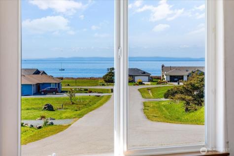 648 Hacienda Drive Coupeville WA 98239
